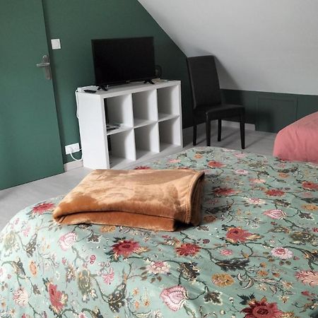 Chez Nadine Bed & Breakfast Valframbert Eksteriør bilde